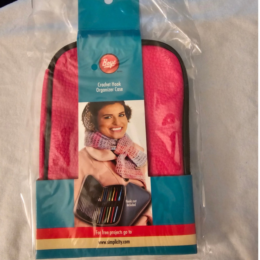 Boye Crochet Hook Organizer Case Pink Textured Zipper Pouch NEW